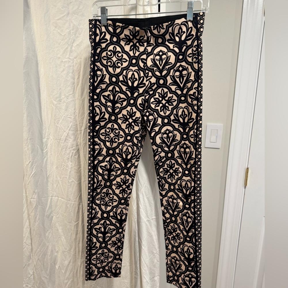Gretchen Scott Black and Cream Patterned Pants